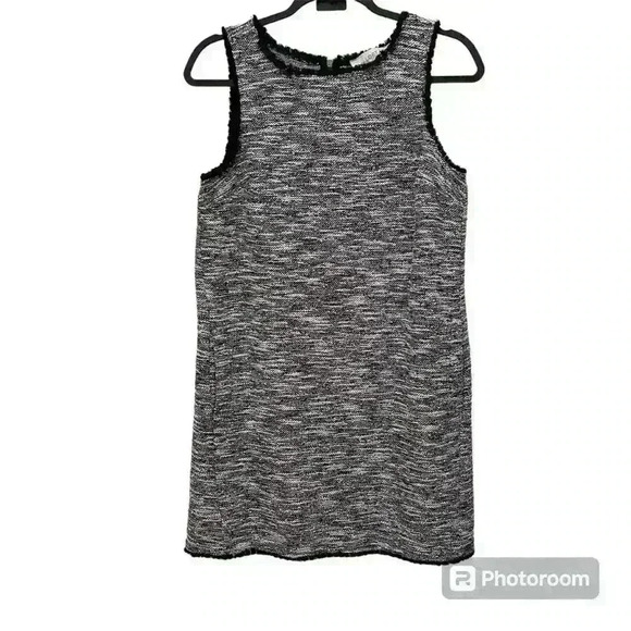 LOFT Dresses & Skirts - Loft Grey Casual Dress Quality Material with side pockets
